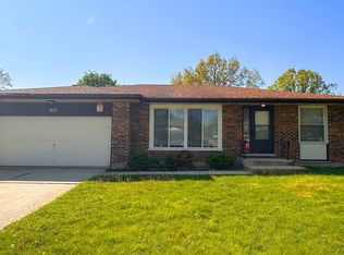 902 School Ave, Matteson, IL 60443