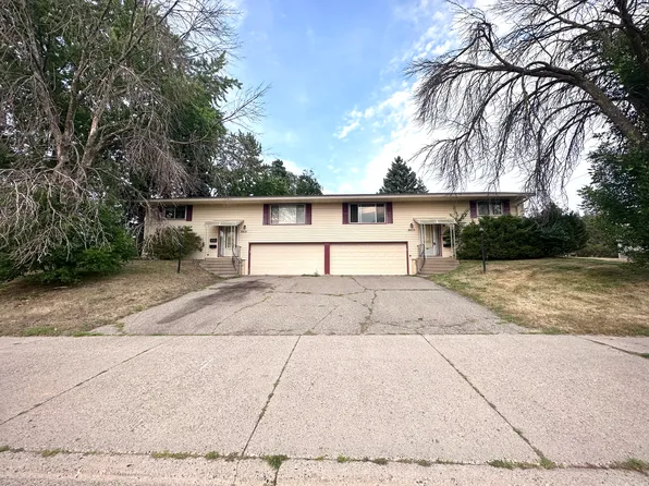 8833 Queen Ave S, Bloomington, MN 55431