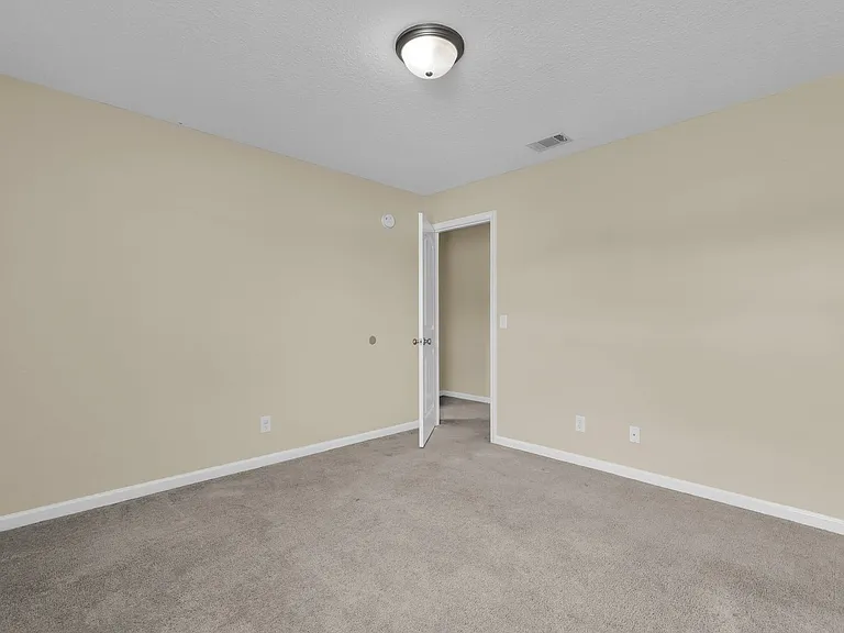659 Red Oak Ln — Photo 46