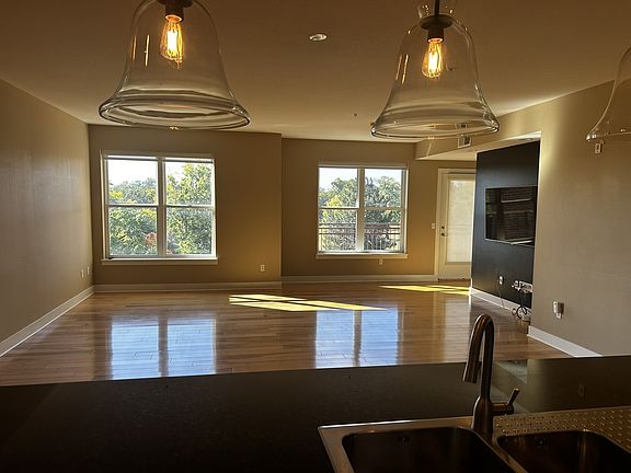 Kitchen with views of Jefferson Park & Mountains