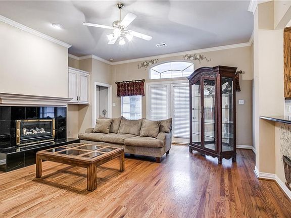 4th image of 3209 Thornbird Ln