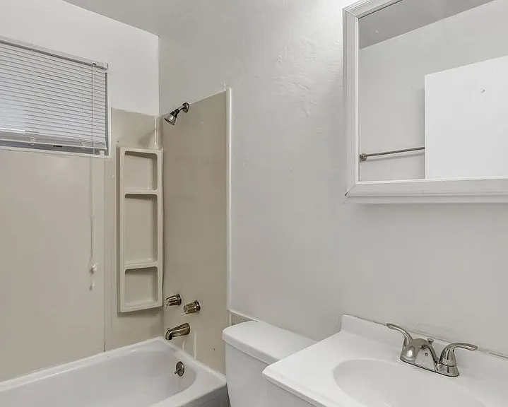 10772 Spring Garden Dr — Photo 16