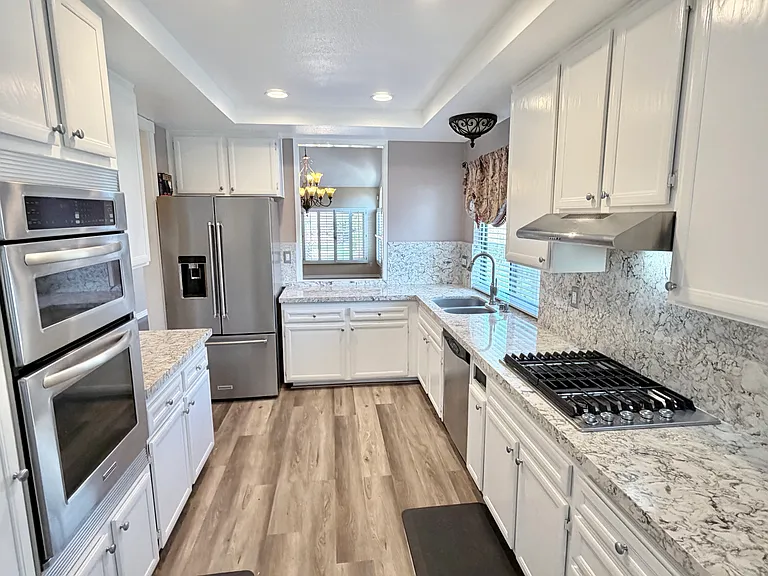 2134 Merlyn Pl — Photo 10