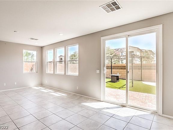 5th image of 121 Aurelia Ave