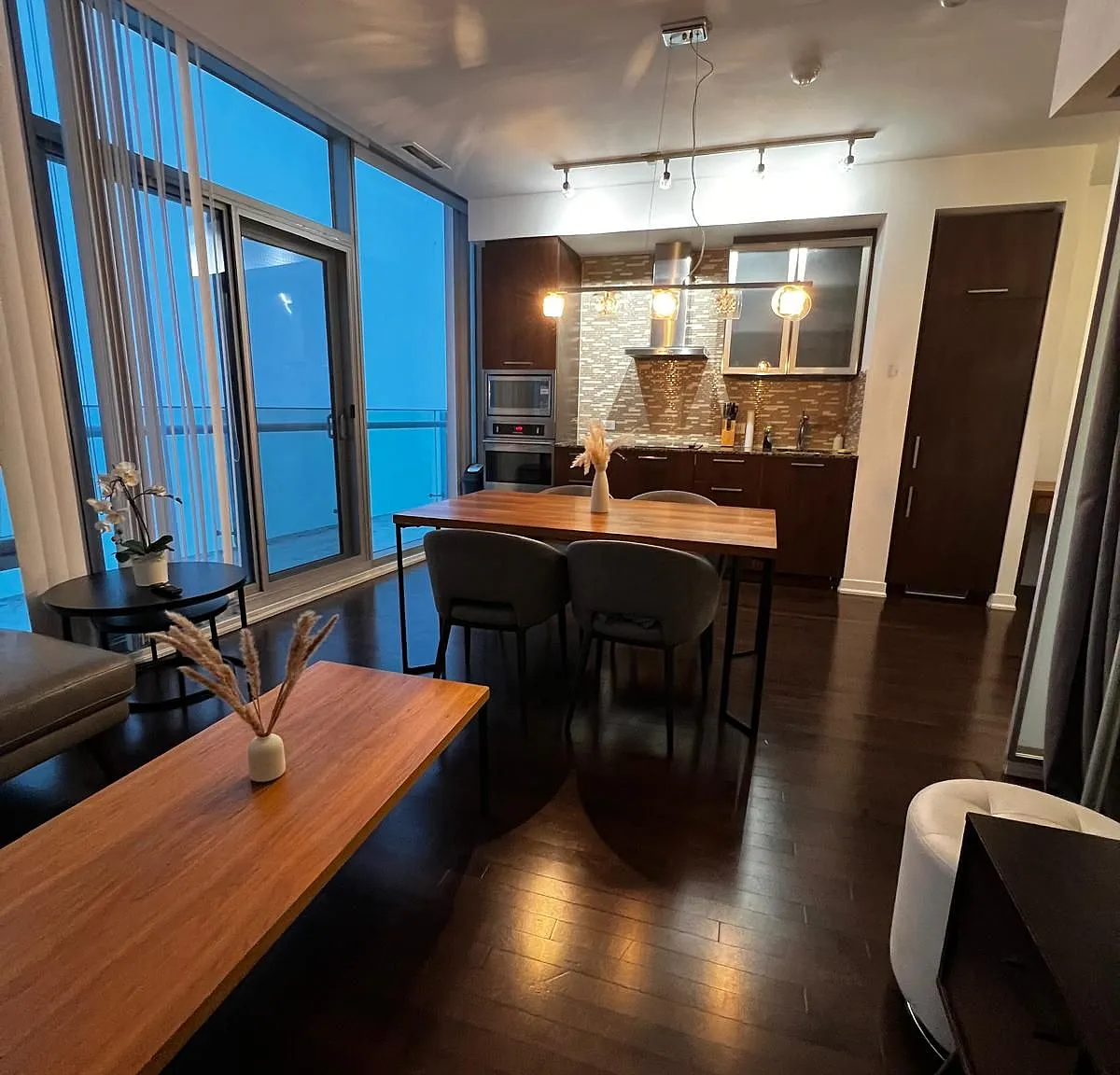 3 bed, $4,999 — Photo 3