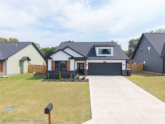 2nd image of 9027 Carson Way