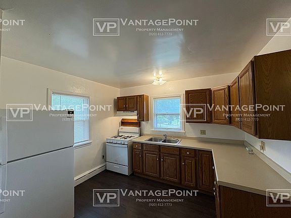 3rd image of 123 Oak St