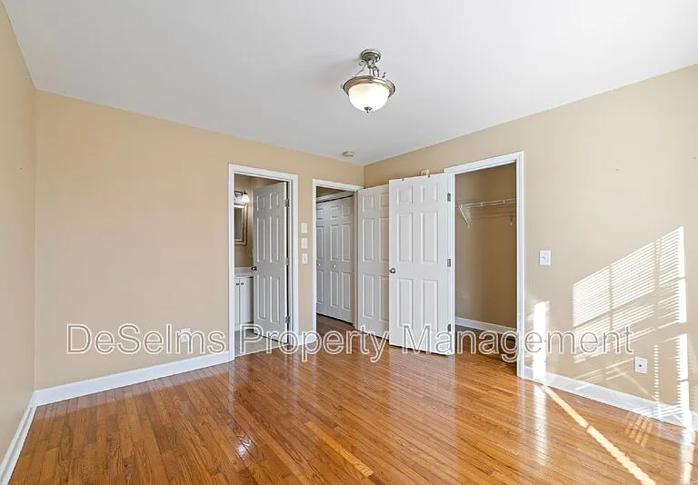 508 S 12th St — Photo 17