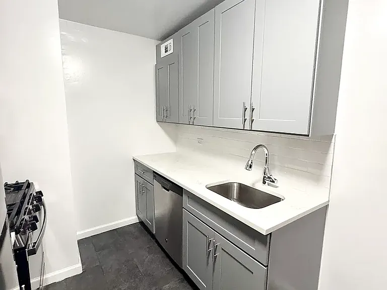 611 Banner Ave #1V — Photo 9