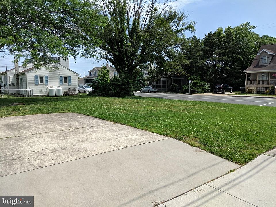 2nd image of 9000 Caribbean Dr