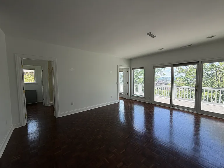 1287 Ida St — Photo 10