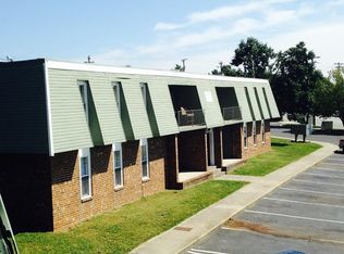 402 W Meadowview Rd APT C, Greensboro, NC 27406