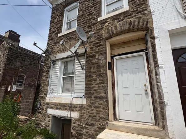 2037 W Toronto St, Philadelphia, PA 19132