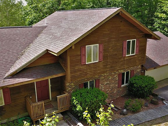 On a cul-de-sac street!