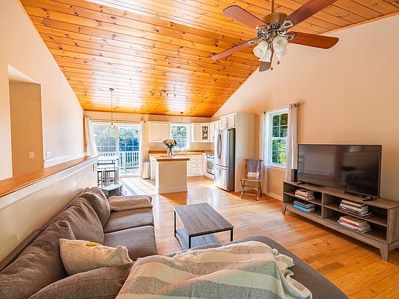 3rd image of 17 Atwater Pl