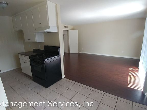4th image of 1134 E Elk Ave APT 4