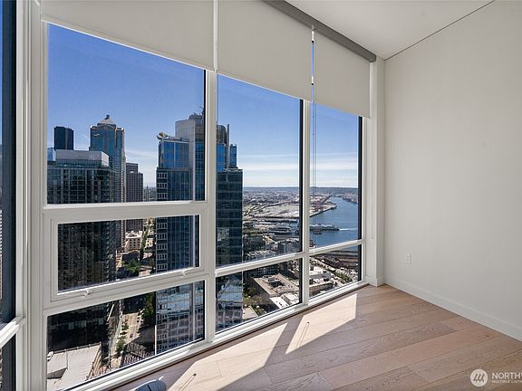 4th image of 121 Stewart Street #3302