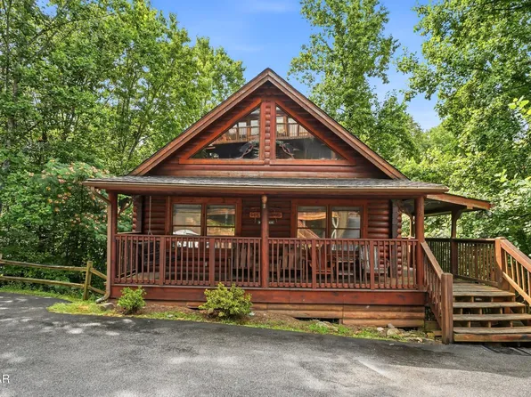336 Big Bear Way, Pigeon Forge, TN 37863