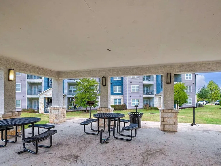 William Cannon Apartments — Photo 30