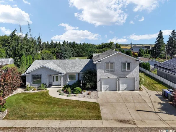201 Centennial ROAD, Hague, SK S0K 1X0