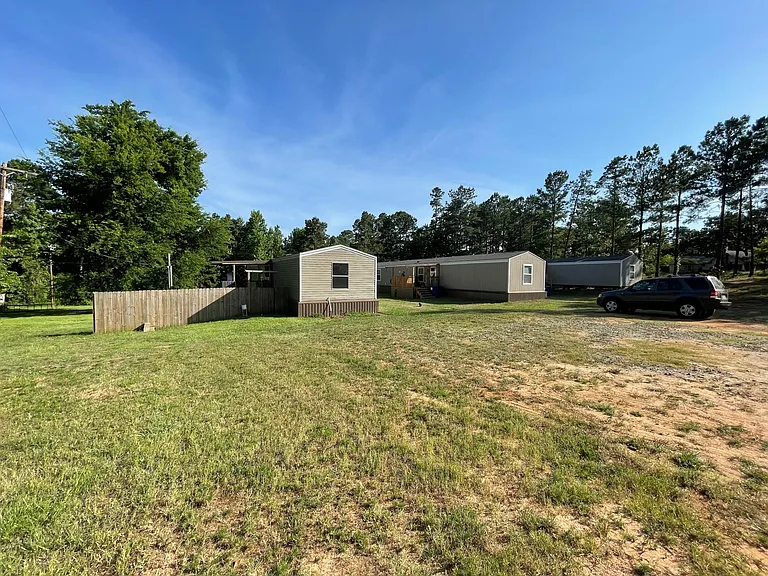 7334 E Highway 135 — Photo 22