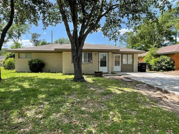 1917 Heights Dr, Katy, TX 77493