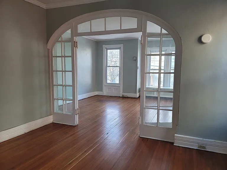 158 Grand St #2 — Photo 10