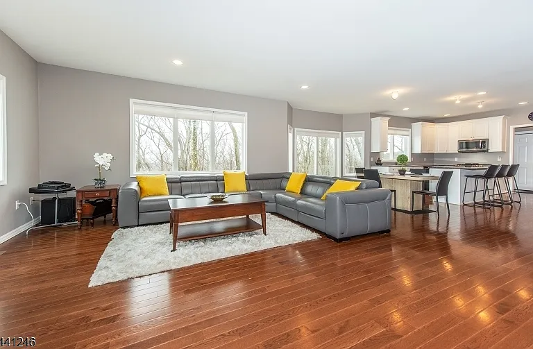18 Puddingstone Rd — Photo 10