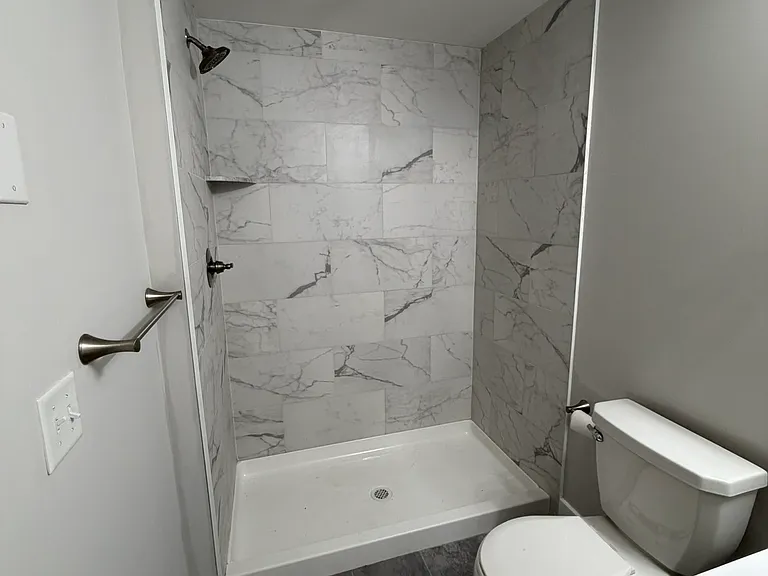 12 43rd St #403 — Photo 3