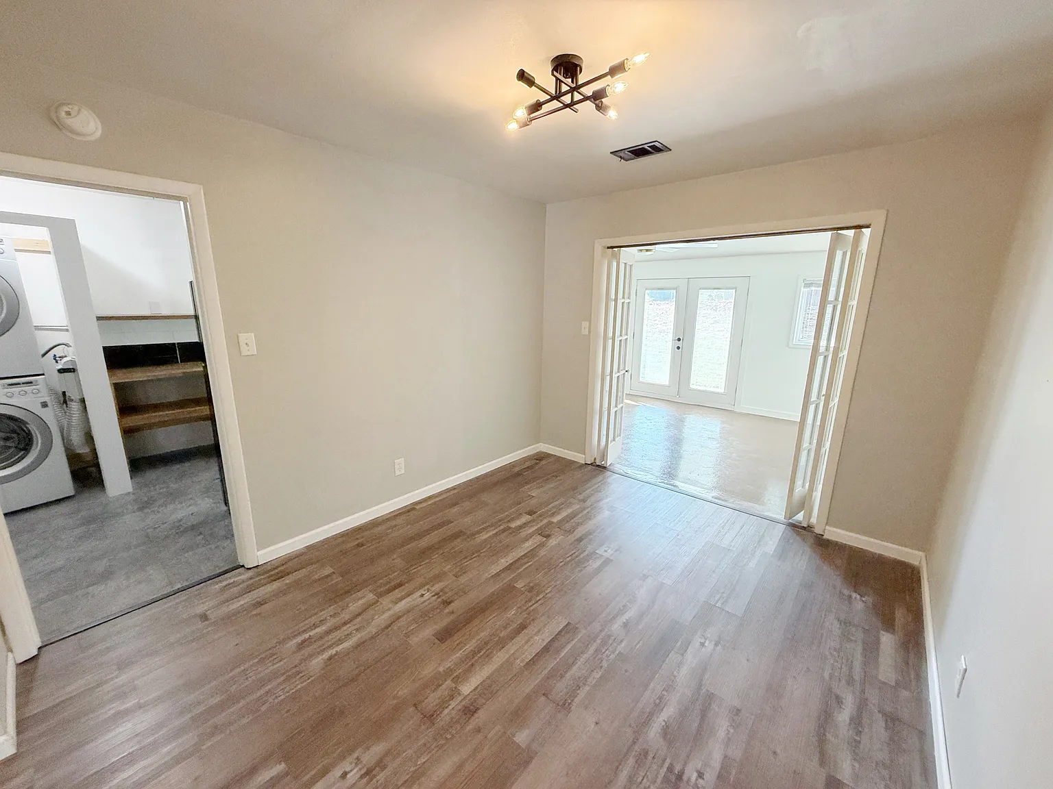 2 bed, 1.5 bath, 1320 sqft, $1,695 — Photo 4