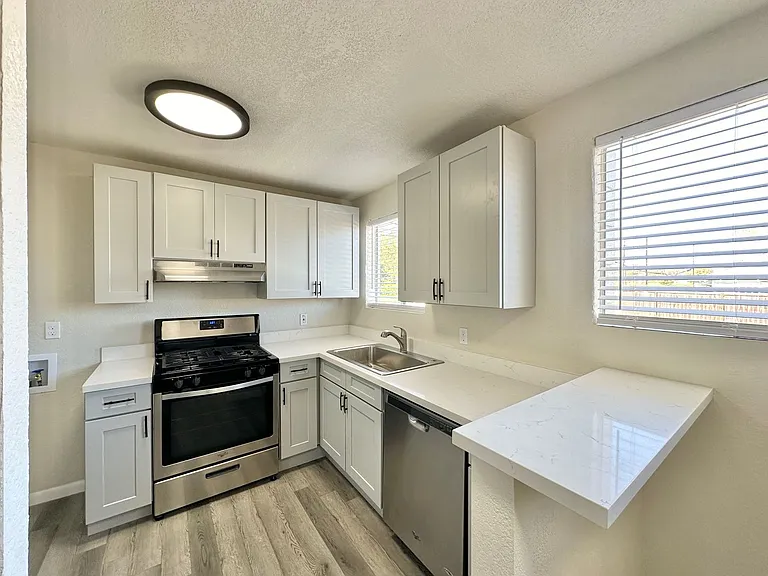Newly Remodeled! Viewable November 8th! — Photo 10