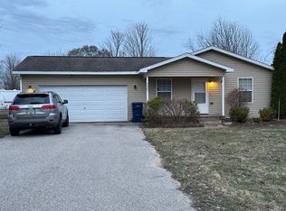 2045 Labrador Ln, Grawn, MI 49637
