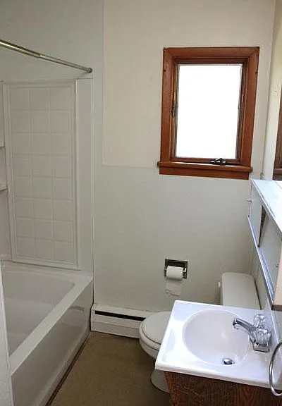 612 W Elm St — Photo 11