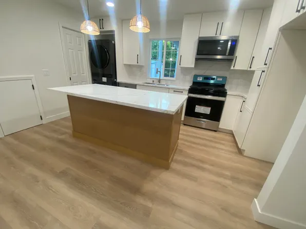 6058 1/2 Arabian Pl, Camarillo, CA 93012