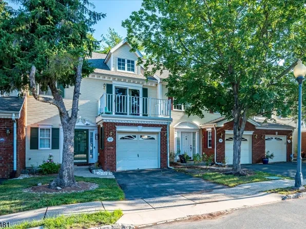 47 Sapphire Ln, Franklin Twp., NJ 08823