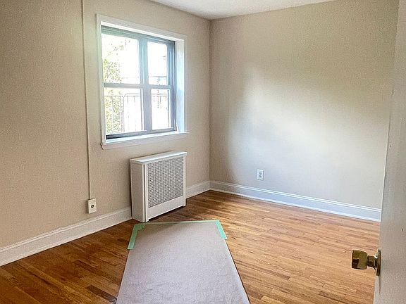 3rd image of 2032 29th St Floor 2