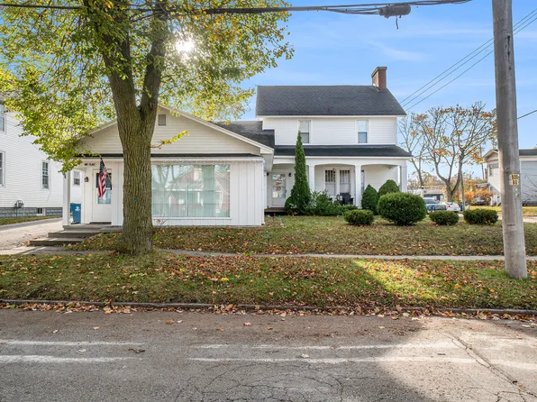 83 Greenbush St, Manistee, MI 49660