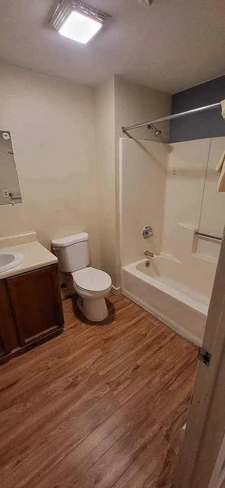 Cleveland House - 307 — Photo 1