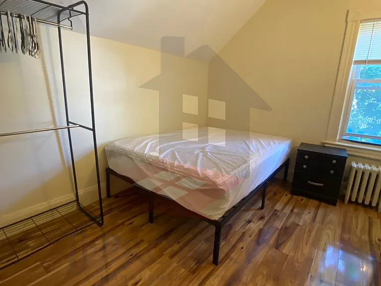 139 Early St — Photo 8