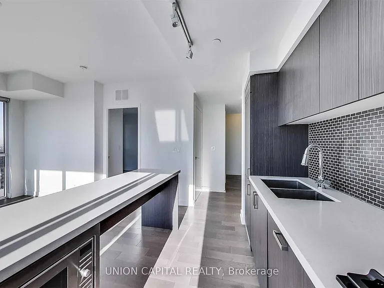 501 Saint Clair Ave W #1507 — Photo 15