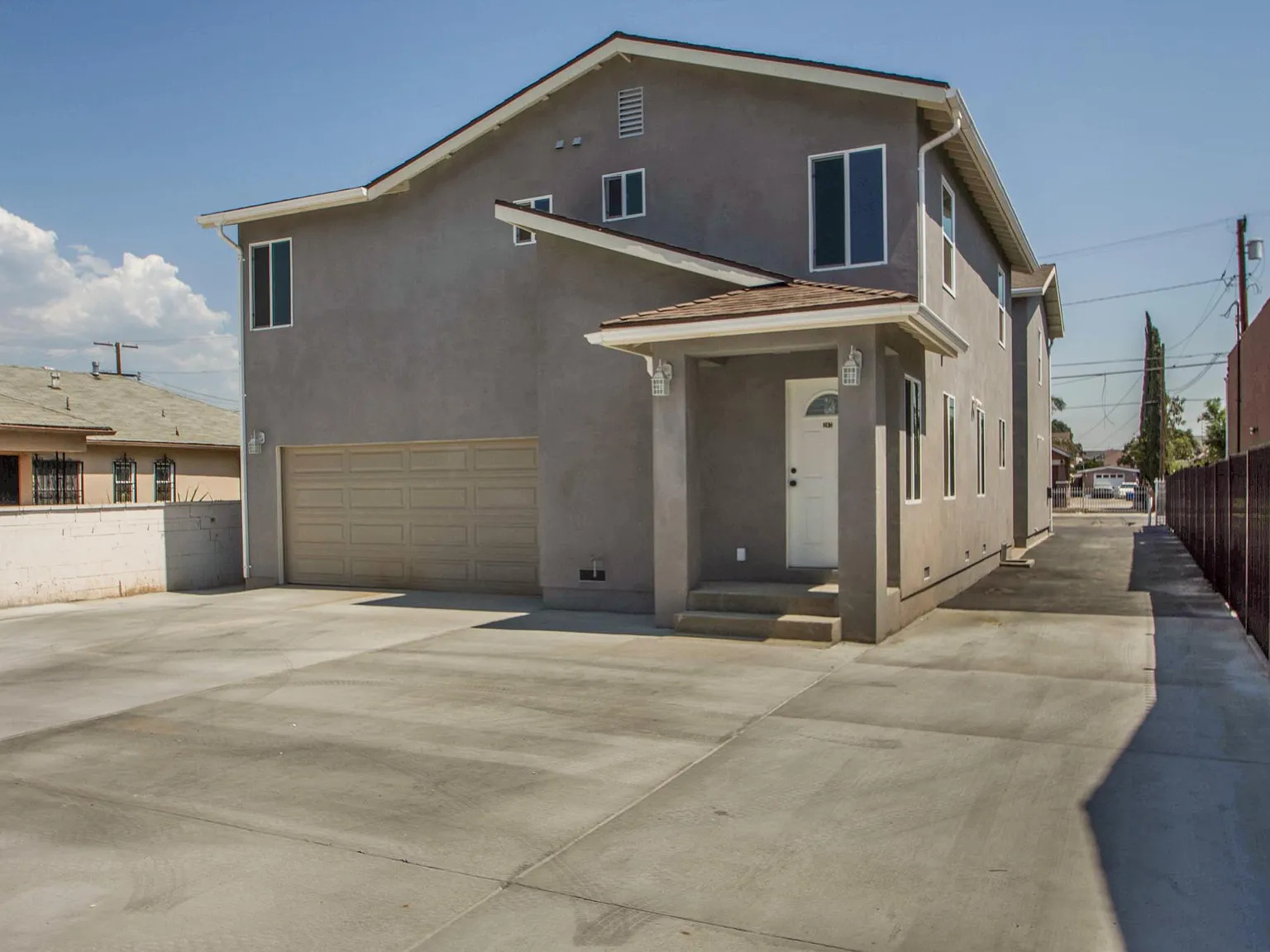 4 bed, 1600 sqft, $5,500 — Photo 2