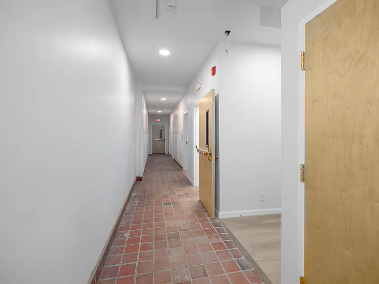 219 E Hanover St #101 — Photo 8