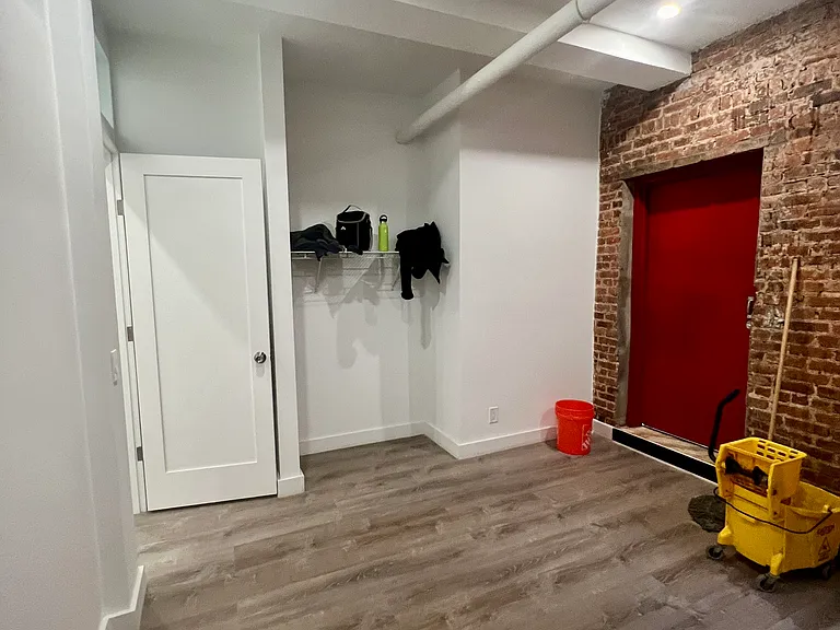 111 Peterborough St #4 — Photo 11