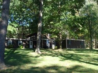 100 Pine Ridge Dr, Pine Grove, PA 17963