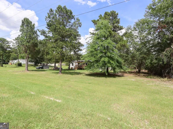 109 Sarah Hill Cir, Lizella, GA 31052