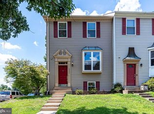 3323 Piney Ridge Ct, Herndon, VA 20171