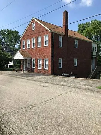 194 Oregon Ave — Photo 8