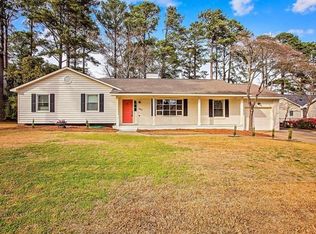 3826 Clearwater Dr, Fayetteville, NC 28311