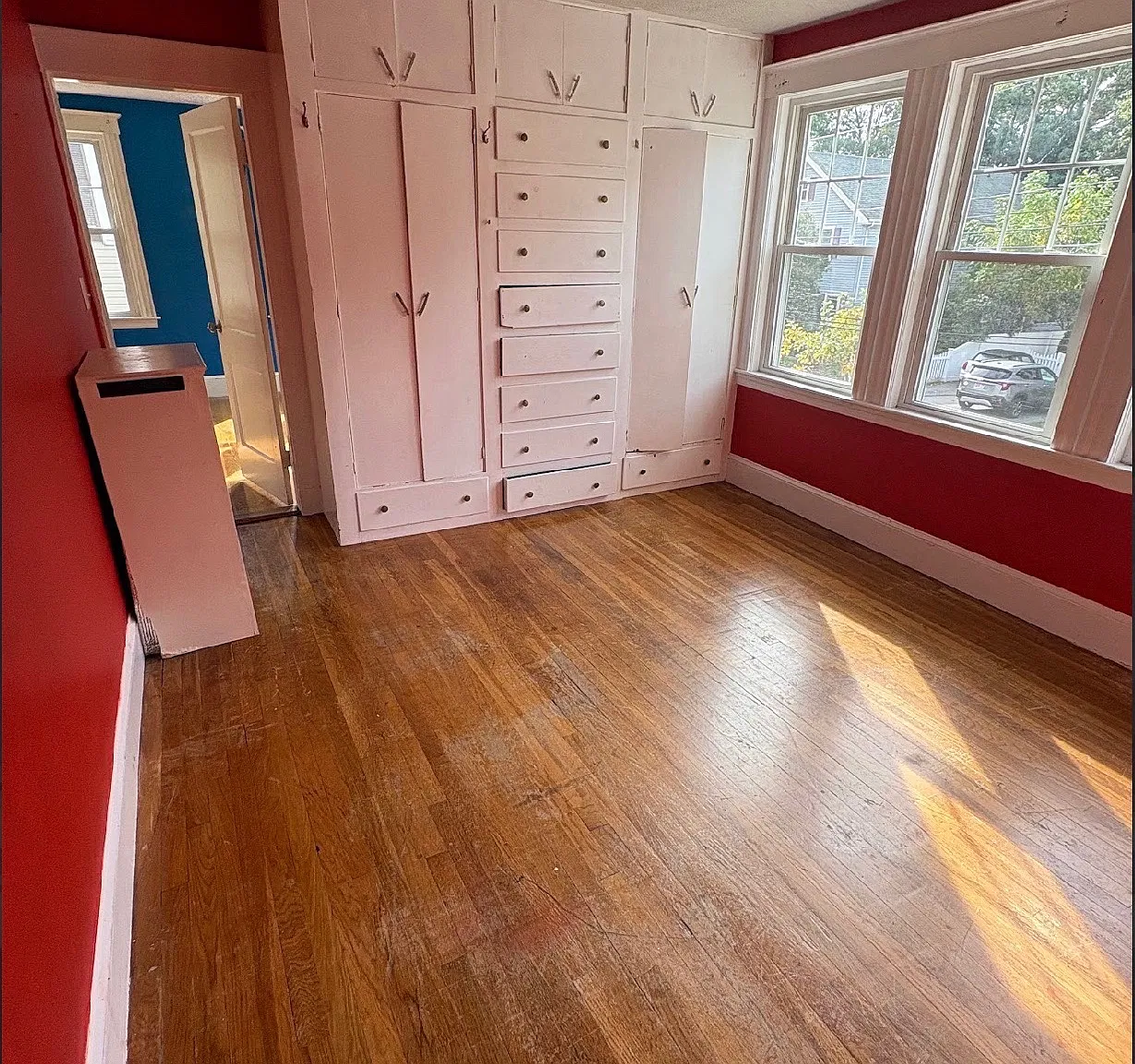 3 bed, 1240 sqft, $3,700 — Photo 4