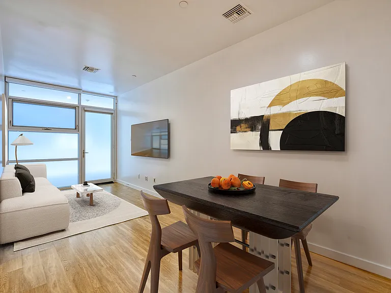 10599 Wilshire Blvd — Photo 30